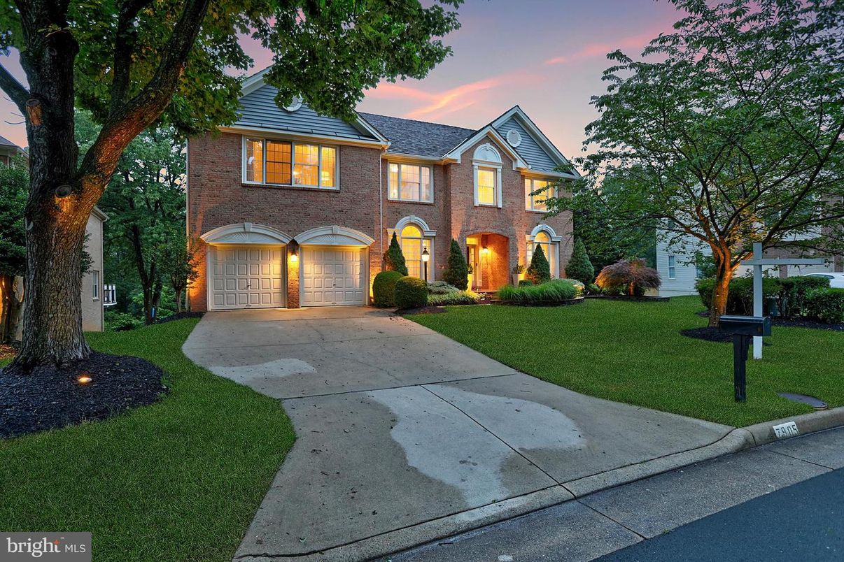 Attached, Exterior, Facade, Brick Facade, Brick Traditional