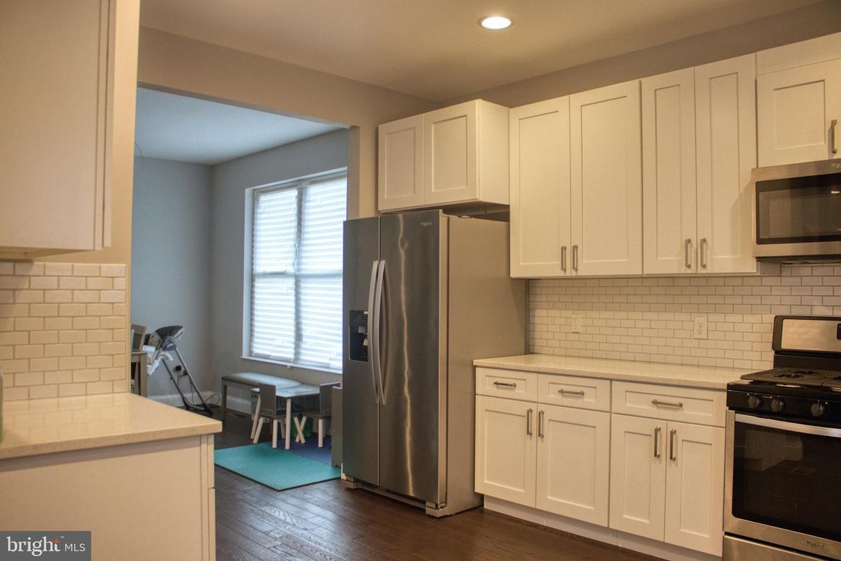 Dining room, Interior, Kitchen, Recessed Lighting, Stainless Steel Appliances, Wood Texture Flooring