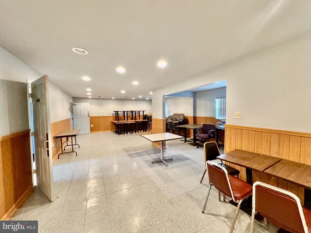 Dining room, Interior, Living room, Recessed Lighting
