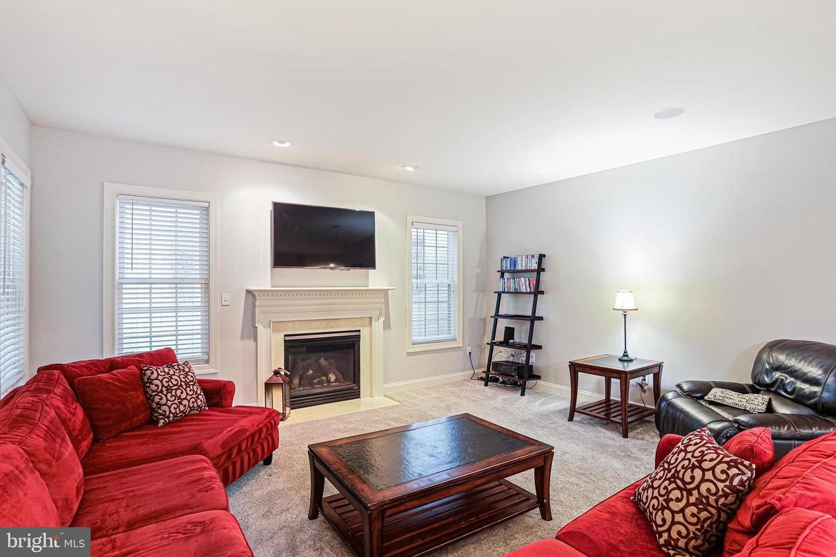 Fireplace, Interior, Living room, Recessed Lighting