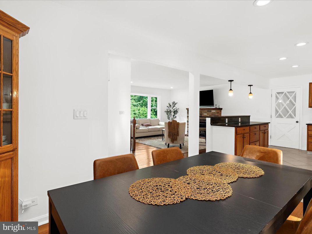 Dining room, Interior, Kitchen, Living room, Recessed Lighting, Wood Texture Flooring