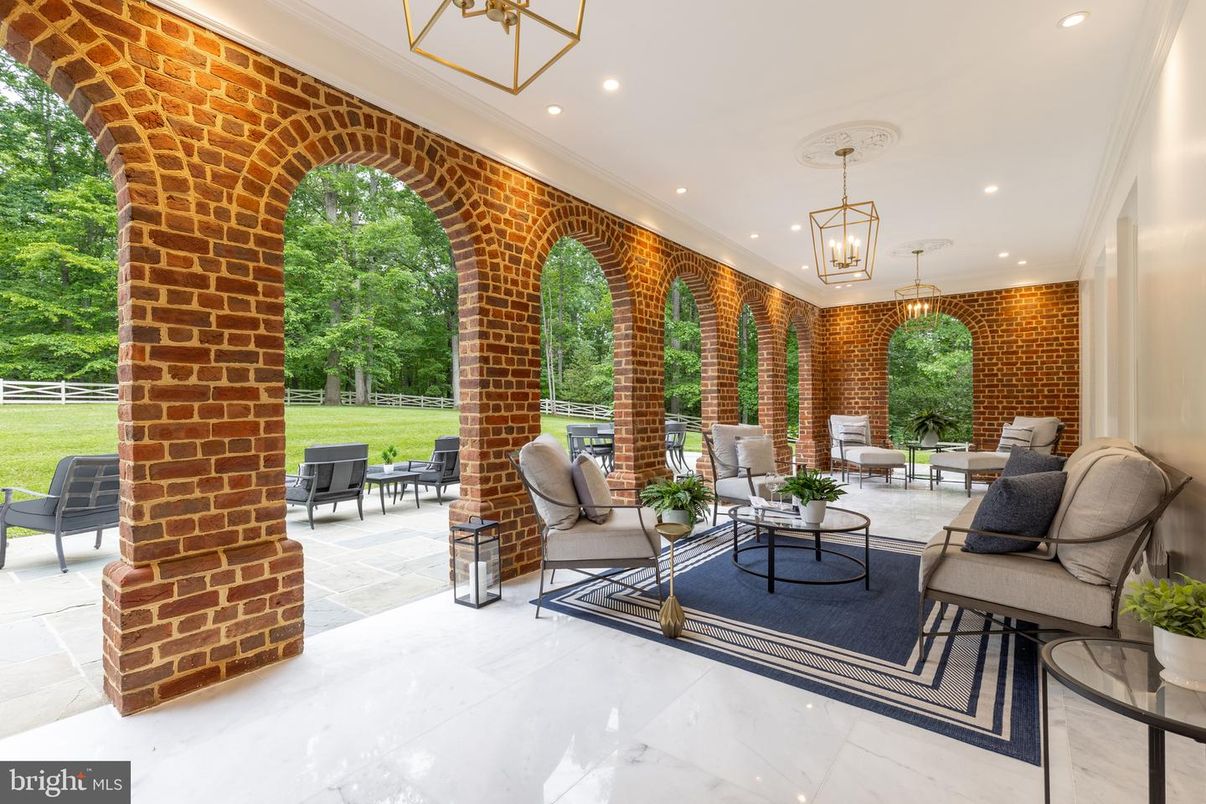 Interior, Living room, Pendant Lights, Recessed Lighting, Stone Walls