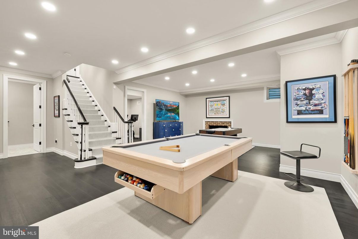 Billiard Table, Game Room, Interior, Recessed Lighting, Wood Texture Flooring