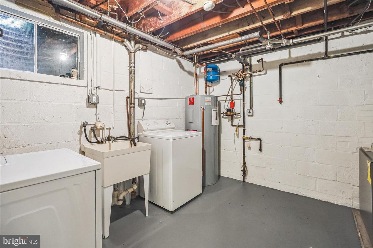 Interior, Stone Walls, Washer