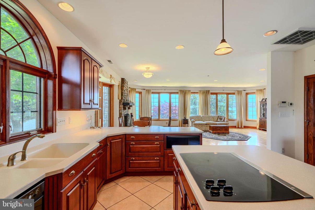 Interior, Kitchen, Living room, Pendant Lights, Recessed Lighting