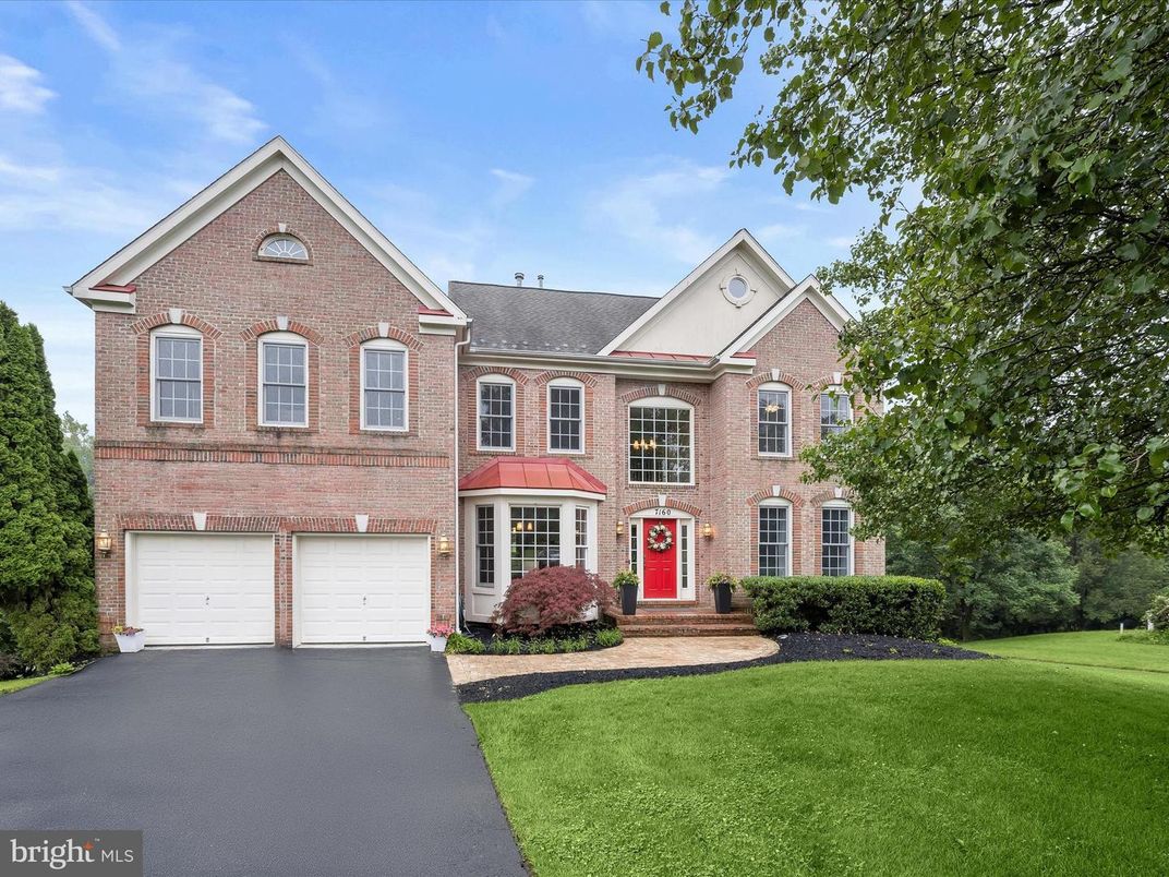 Attached, Exterior, Facade, Brick Facade, Brick Traditional