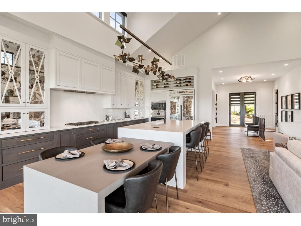 Chandelier, Dining room, Interior, Kitchen, Recessed Lighting, Wood Texture Flooring