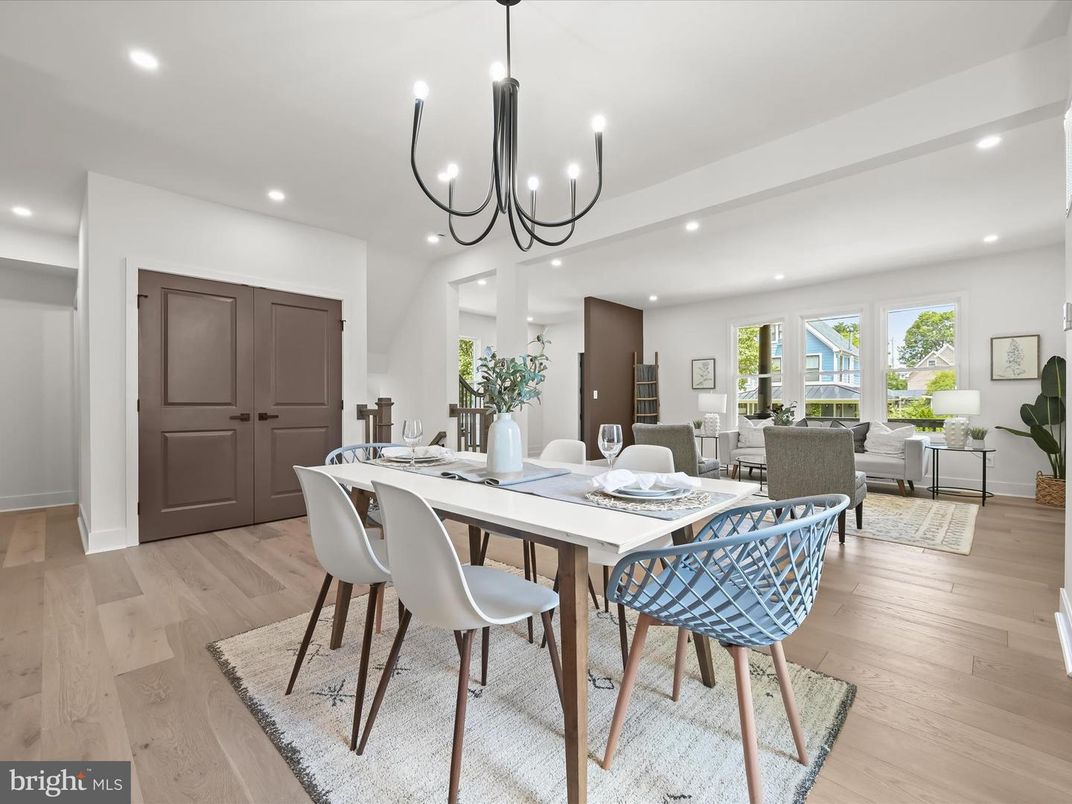 Chandelier, Dining room, Interior, Living room, Recessed Lighting, Wood Texture Flooring