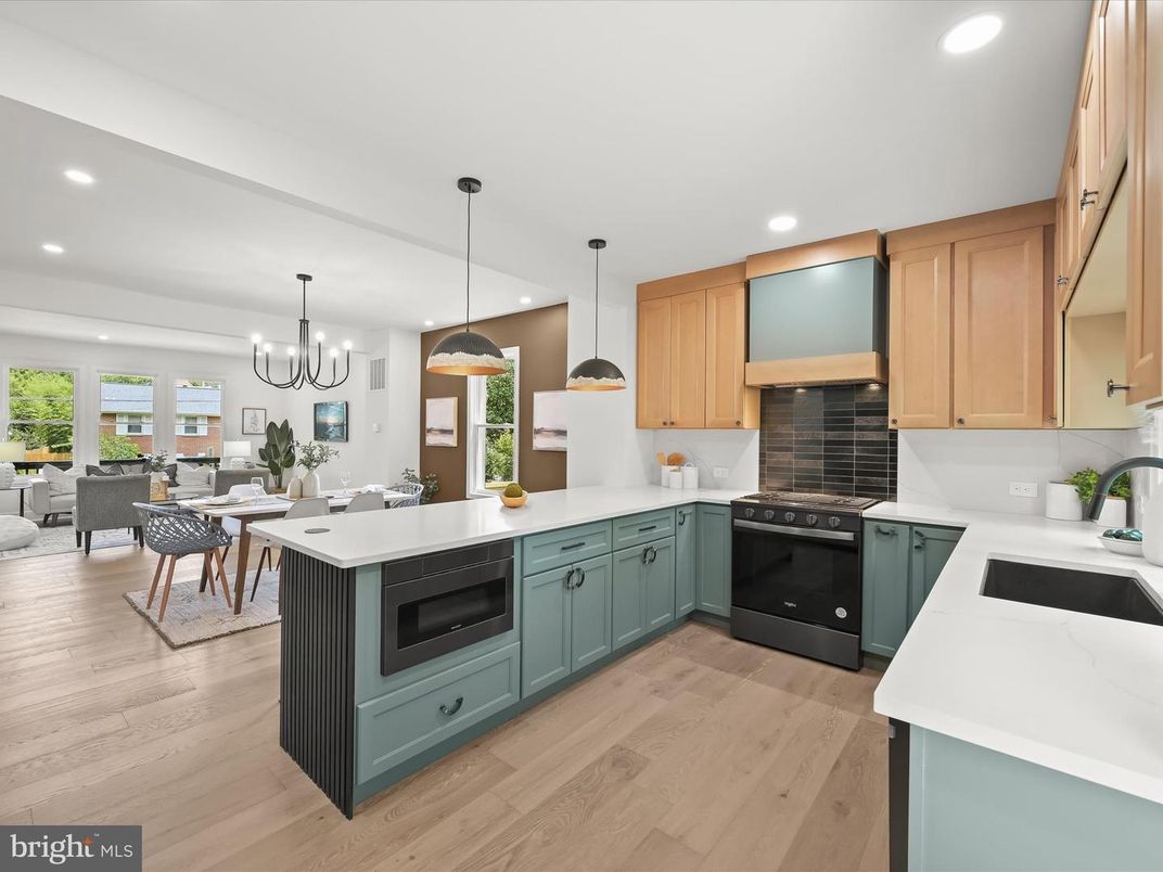 Chandelier, Dining room, Interior, Kitchen, Living room, Pendant Lights, Recessed Lighting, Wood Texture Flooring