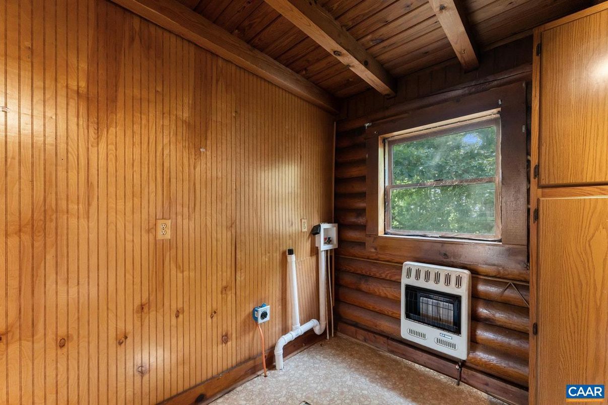 Empty room, Interior, Wooden Beams, Wooden Ceilings, Wooden Walls