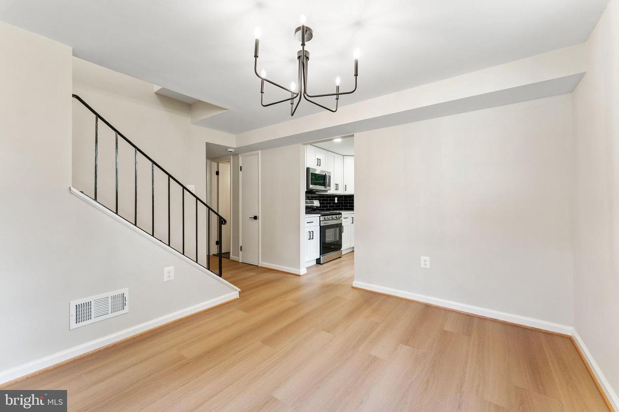 Chandelier, Interior, Kitchen, Wood Texture Flooring