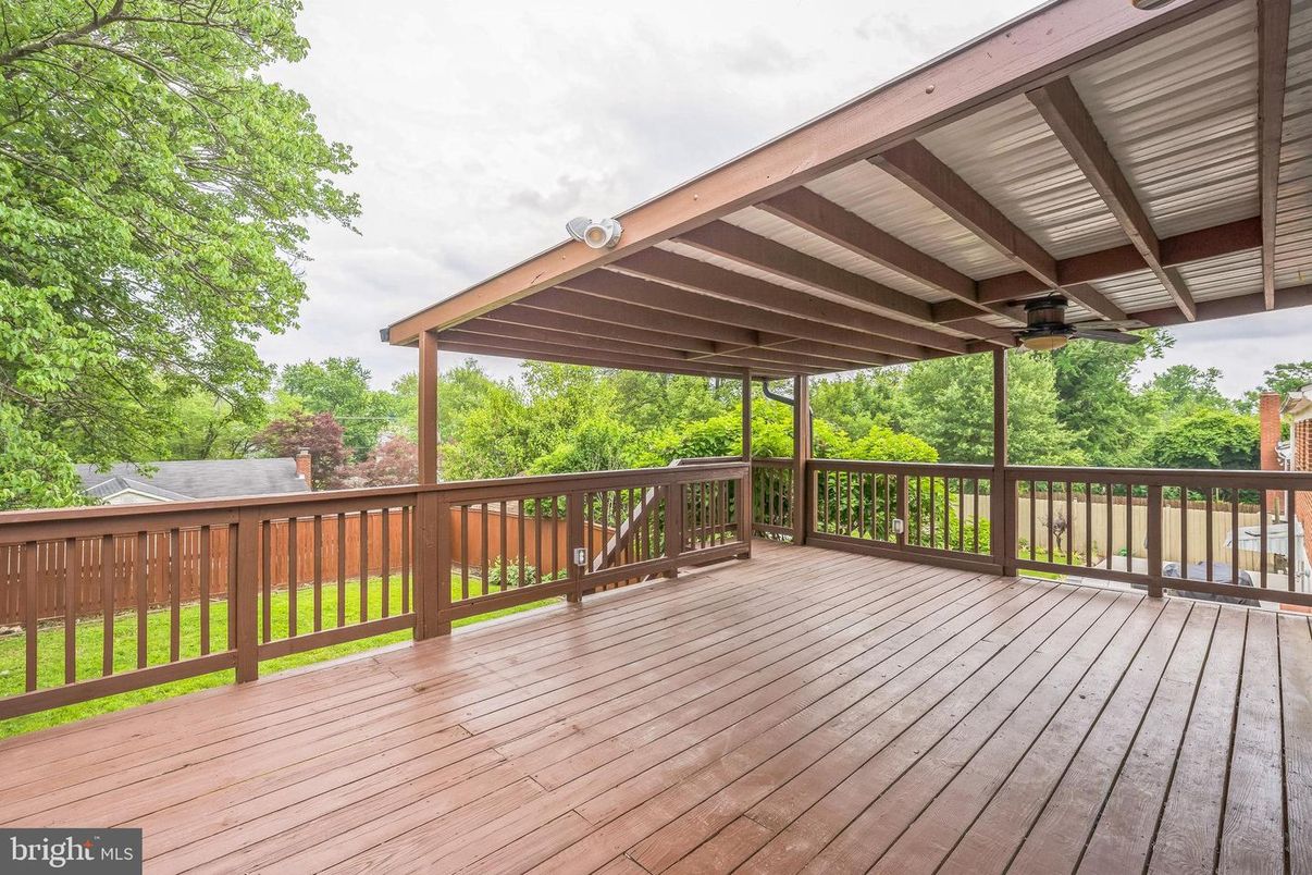 Exterior, Wood Texture Flooring