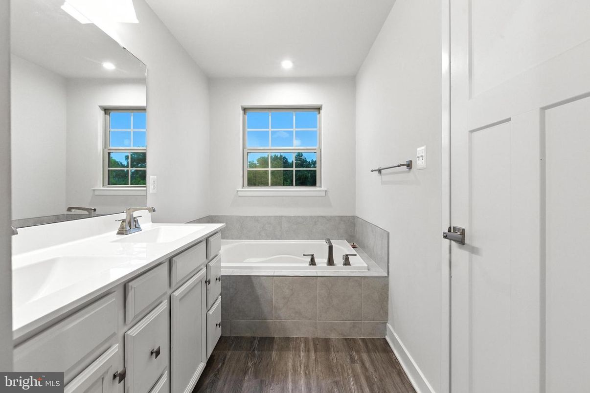 Bathroom, Interior, Recessed Lighting, Wood Texture Flooring
