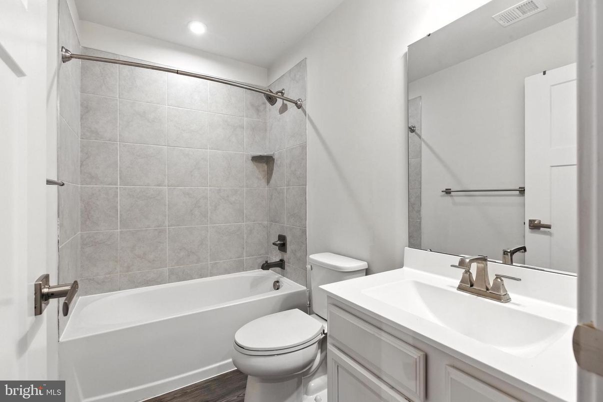 Bathroom, Interior, Recessed Lighting, Wood Texture Flooring