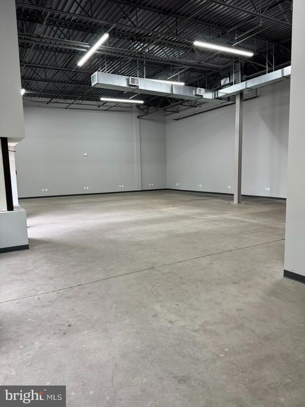 Garage, Interior, Recessed Lighting