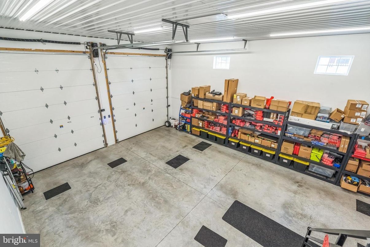 Garage, Interior