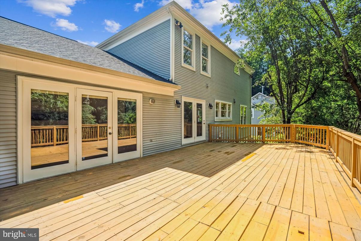 Exterior, Wood Texture Flooring