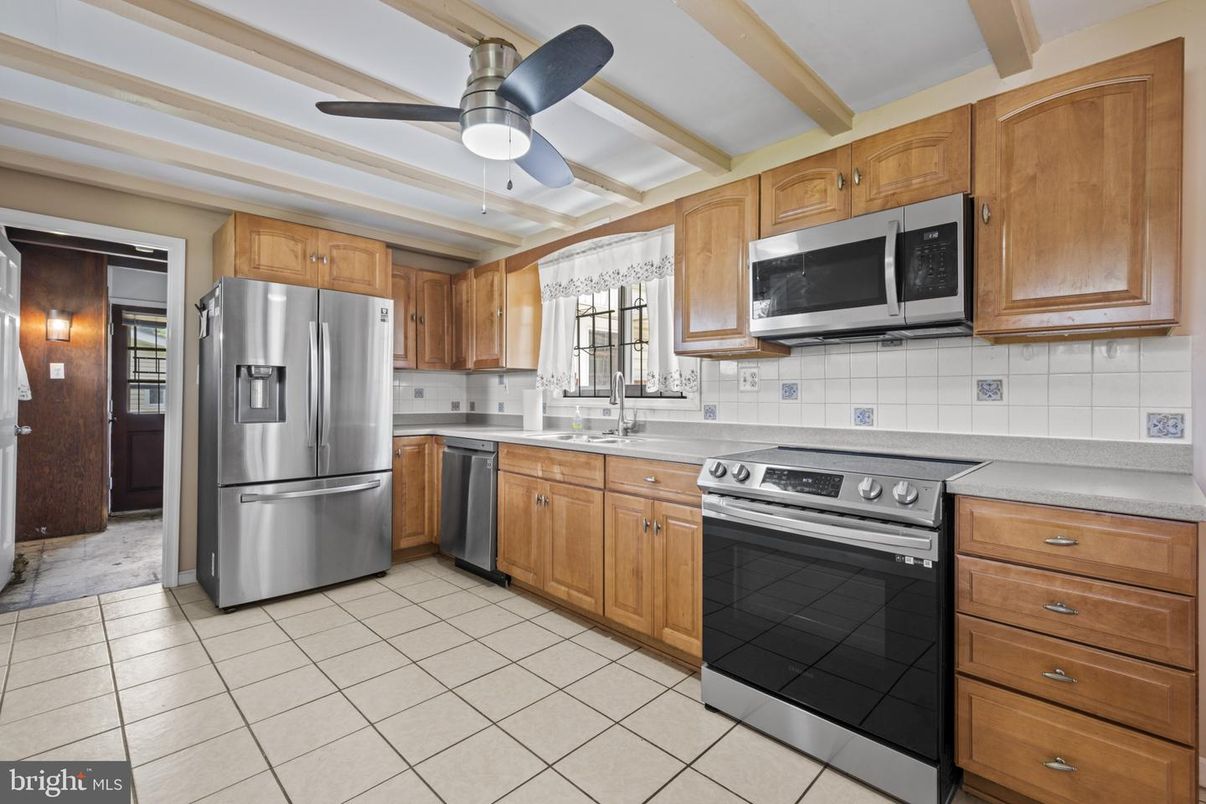 Interior, Kitchen, Stainless Steel Appliances