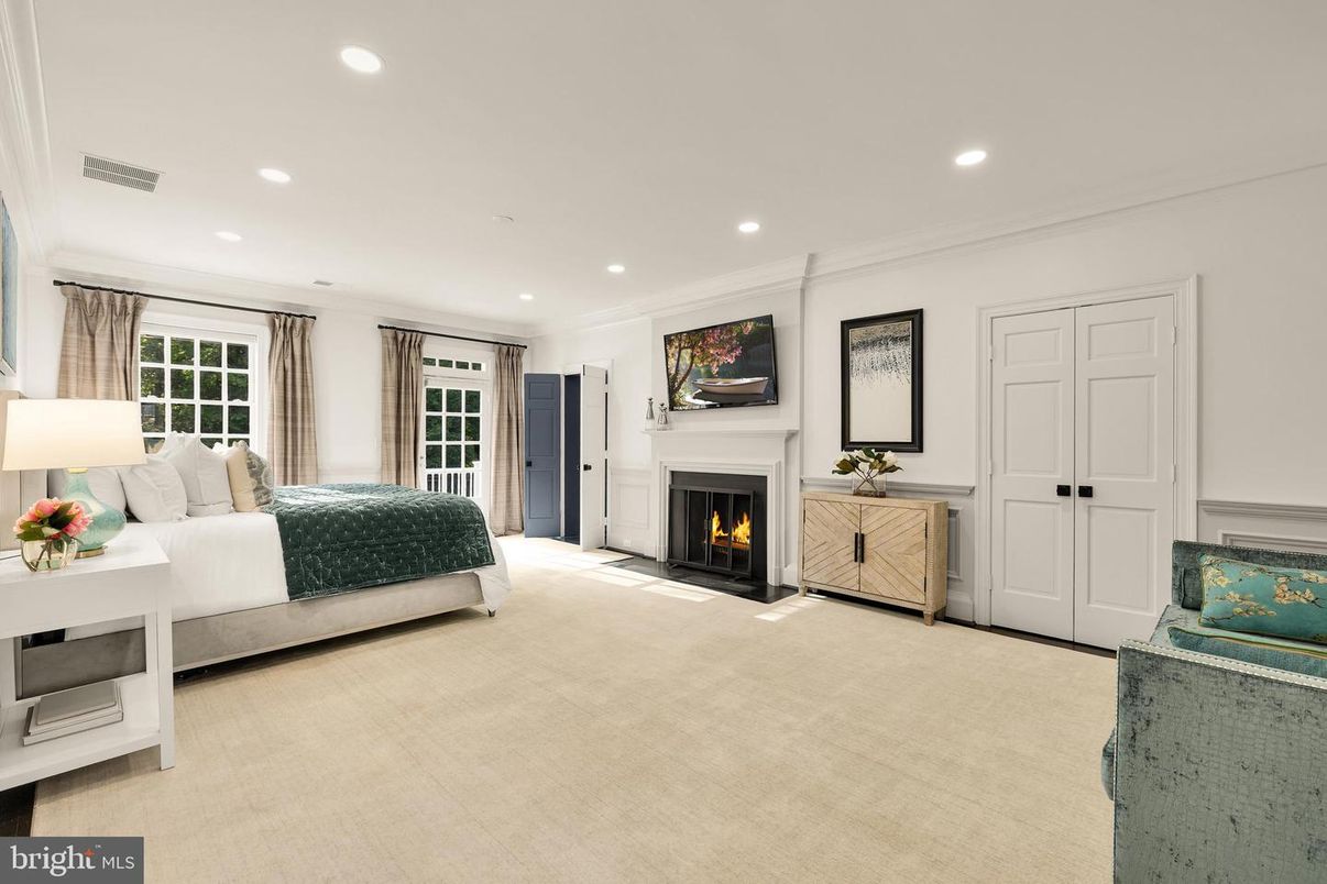 Bedroom, Fireplace, Interior, Recessed Lighting