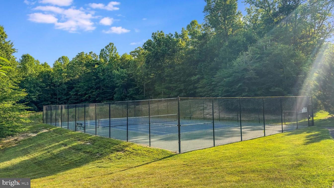 Exterior, Tennis Courts