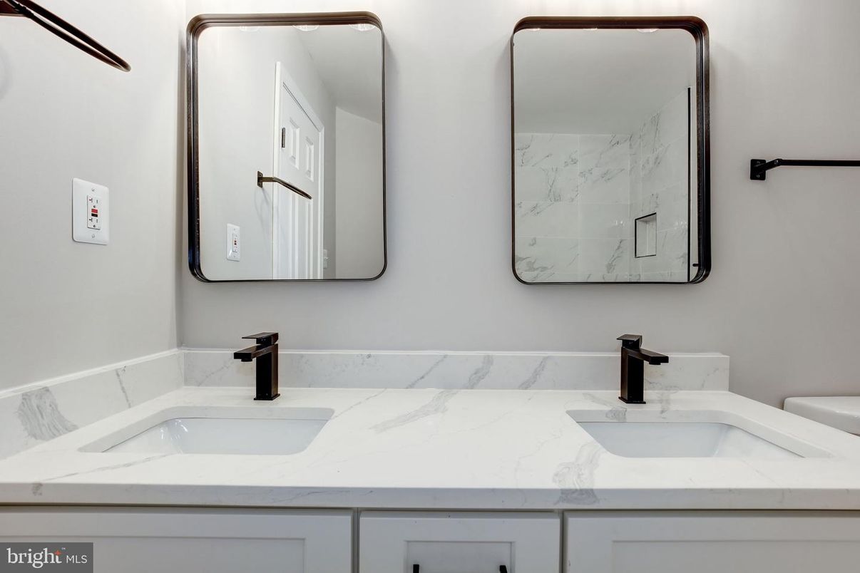 Bathroom, Dual Sink Vanities, Interior, Marble Walls