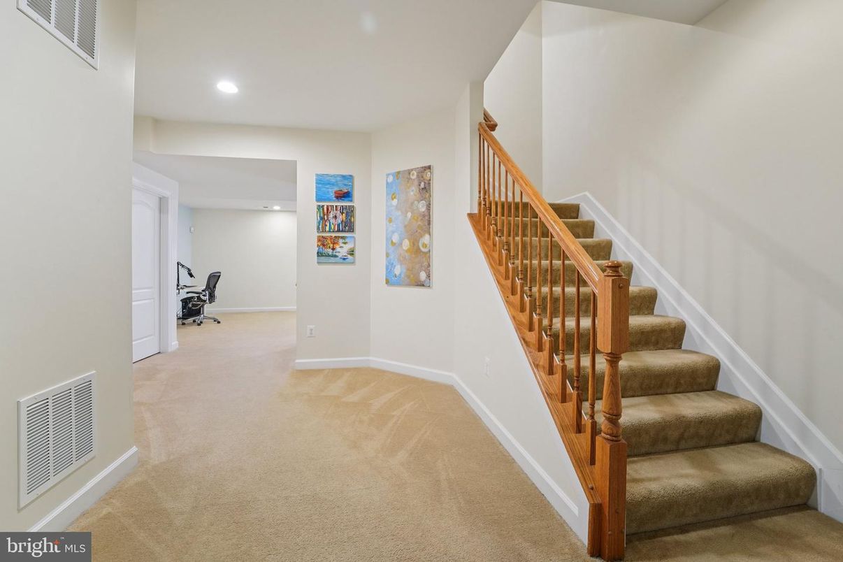 Fitness Equipment, Interior, Recessed Lighting
