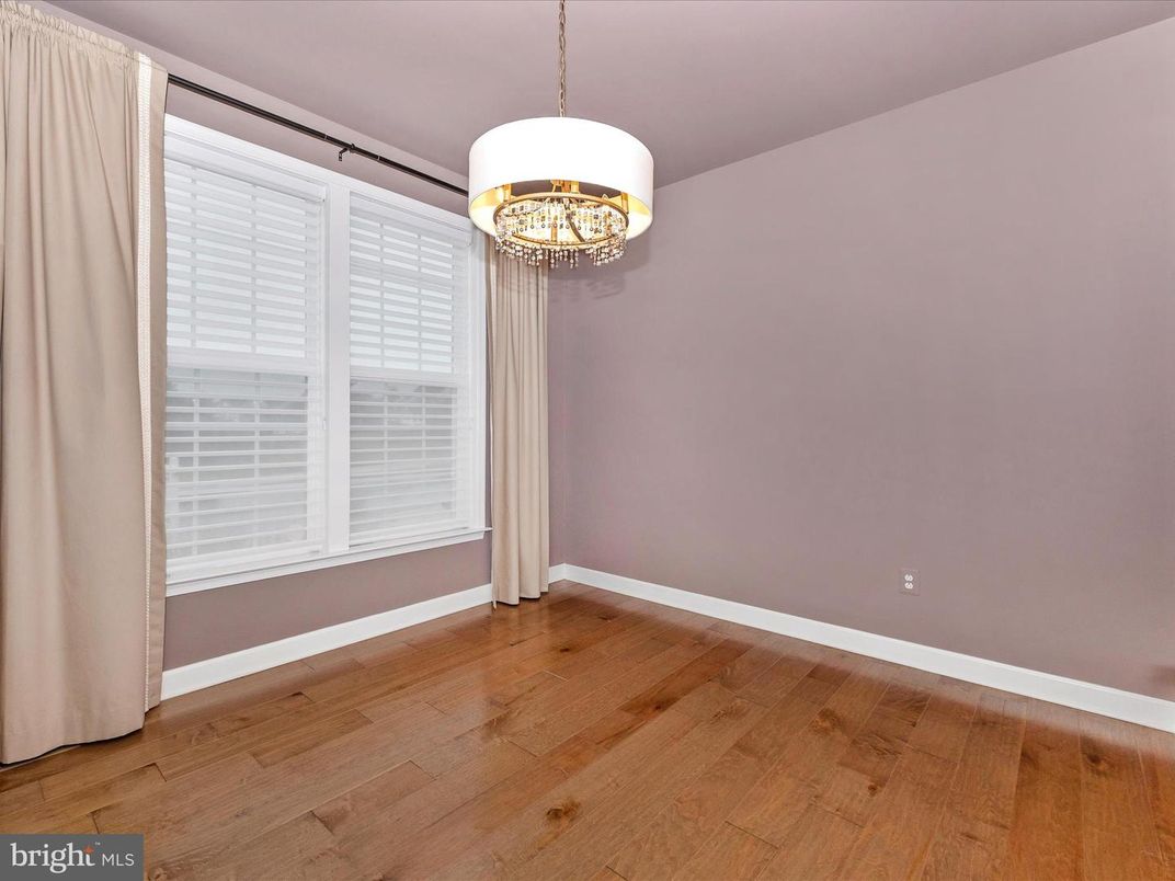 Chandelier, Empty room, Interior, Wood Texture Flooring