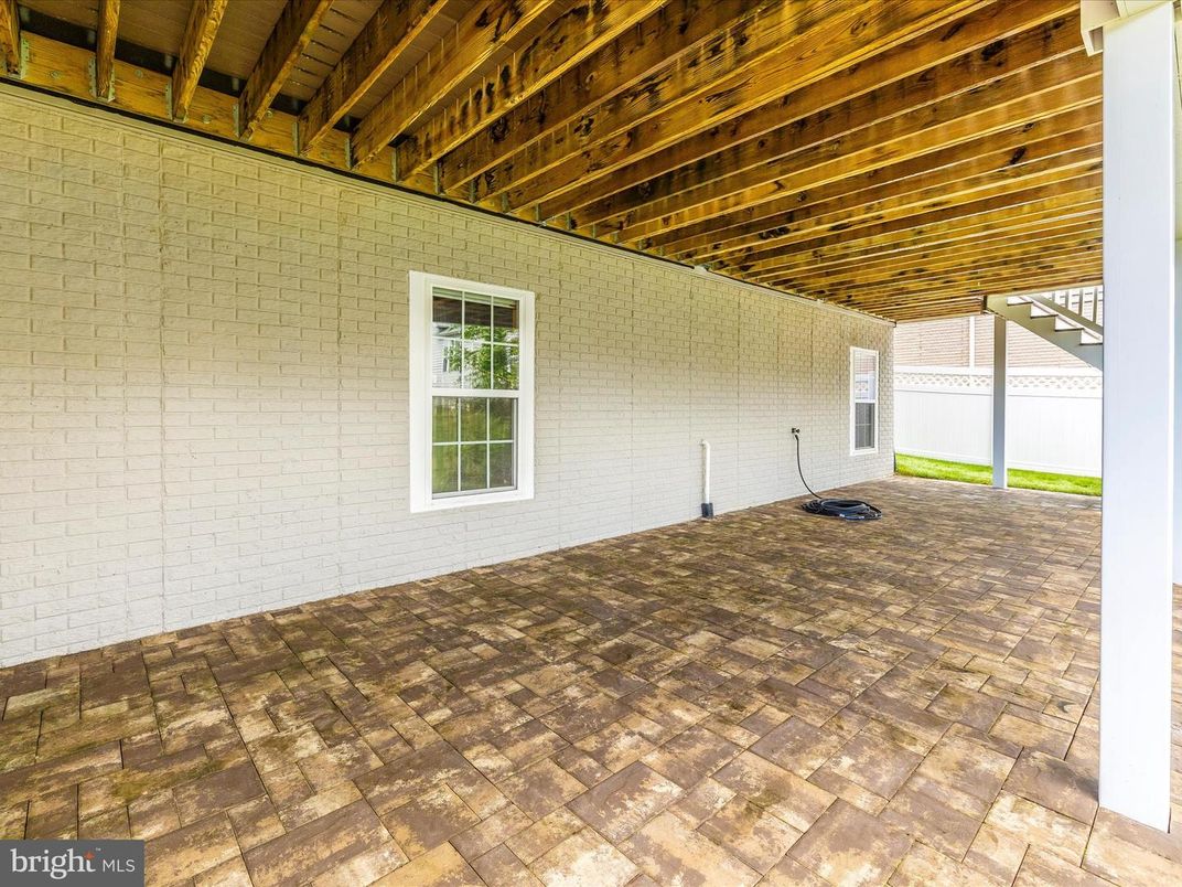 Exterior, Stone Walls, Wooden Beams