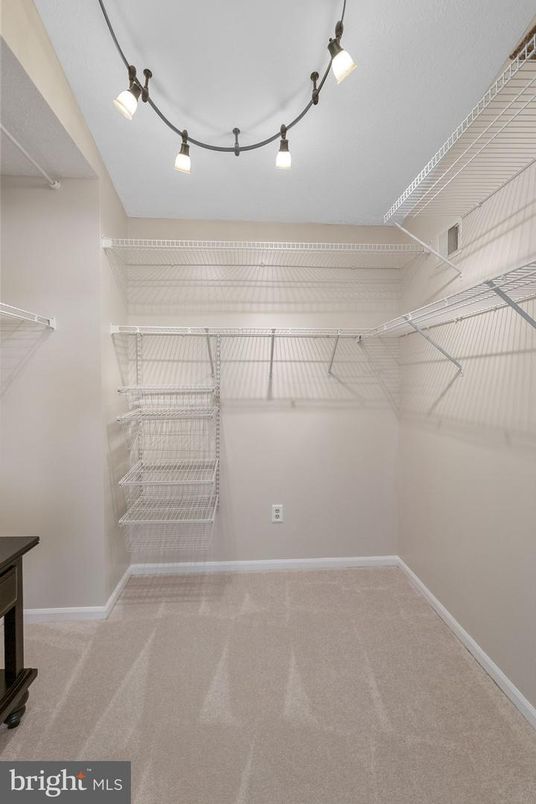 Interior, Walk-in Closets
