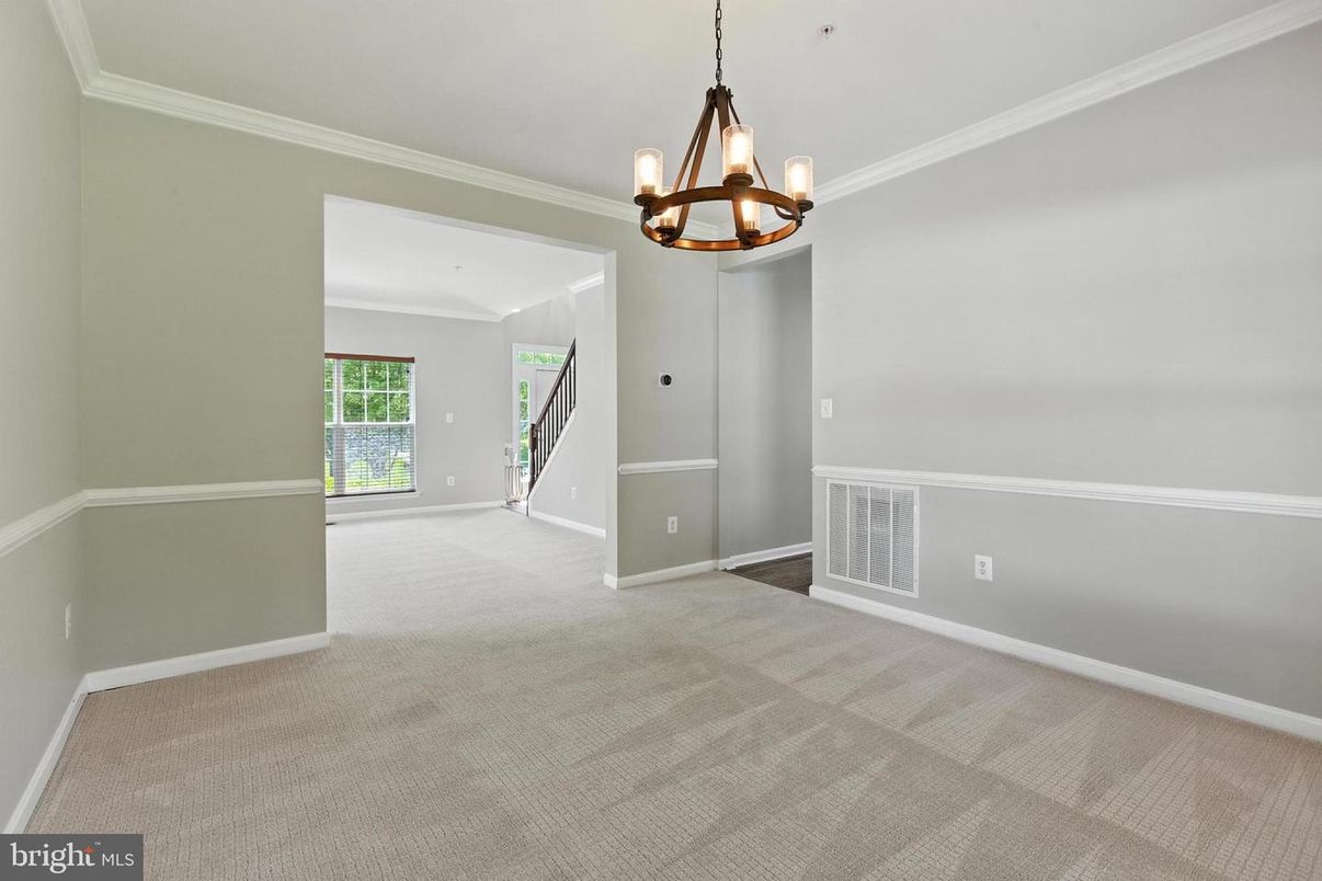 Chandelier, Empty room, Interior, Pendant Lights