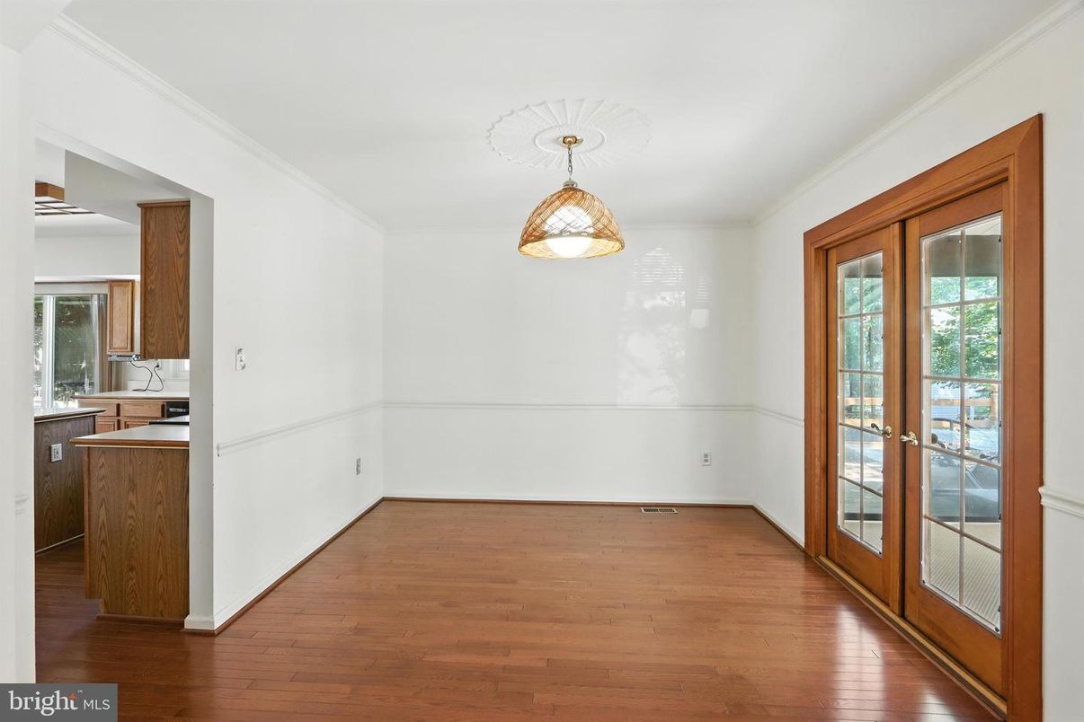 Empty room, Interior, Kitchen, Pendant Lights, Wood Texture Flooring