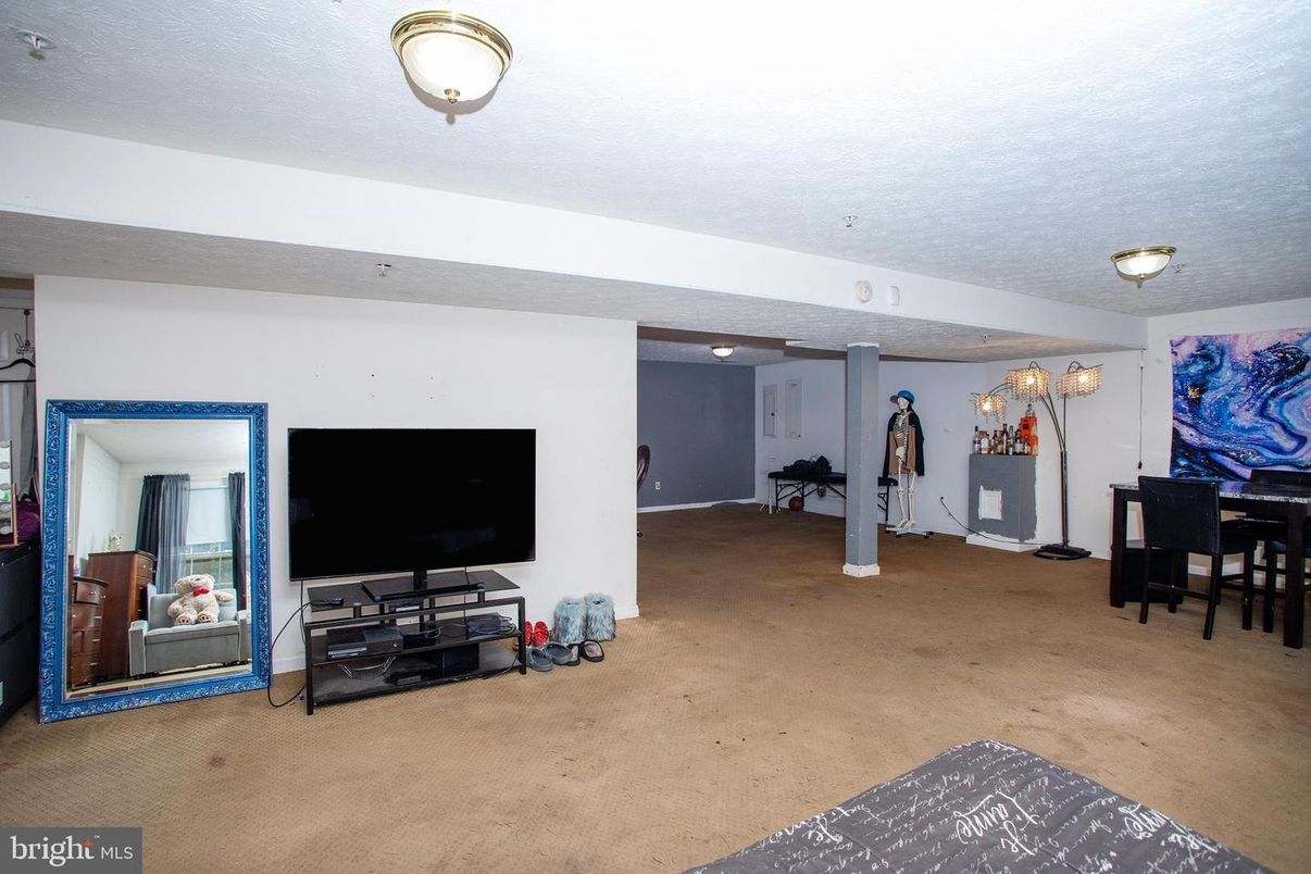 Dining room, Interior