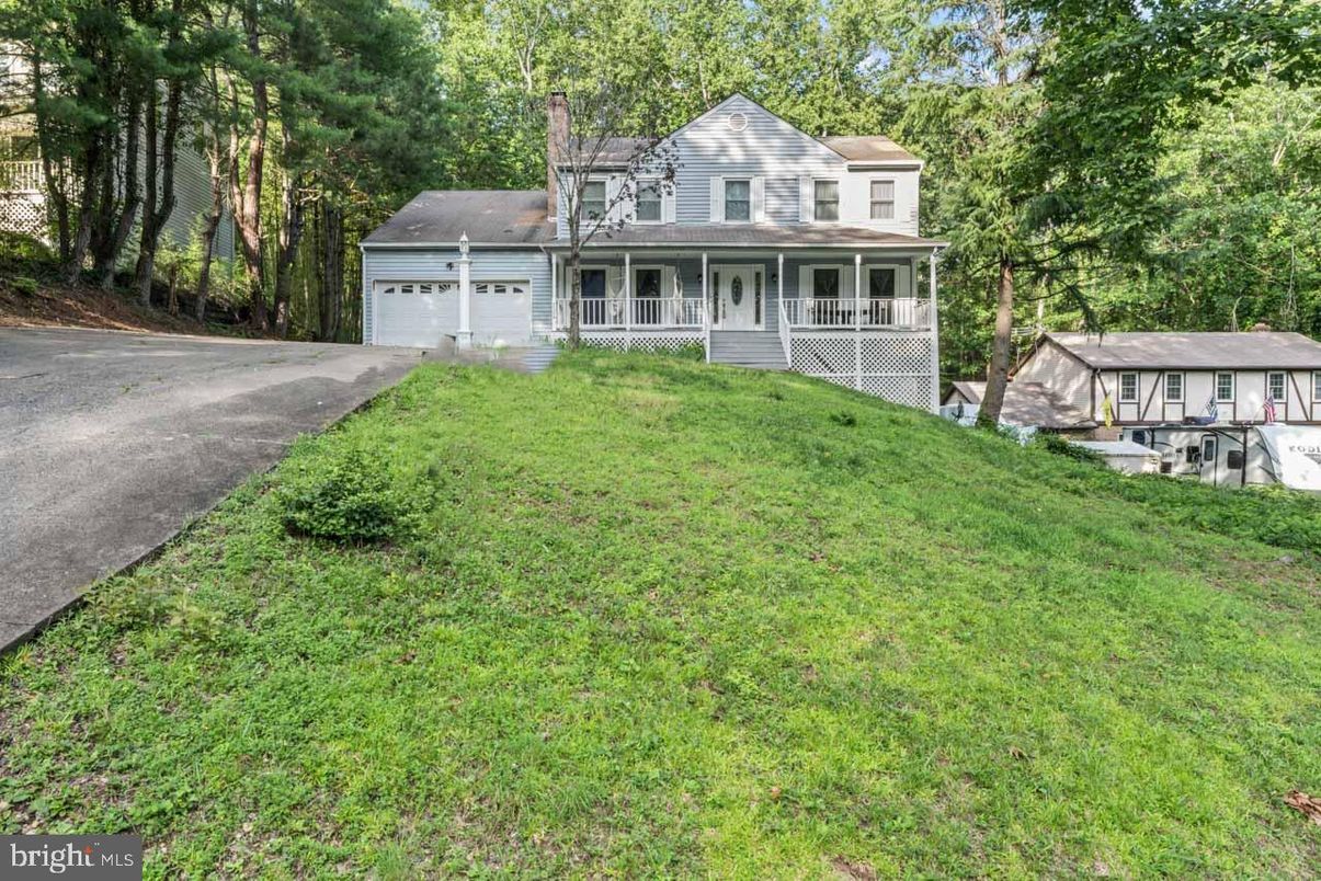 Attached, Backyard, Exterior, Facade, Farmhouse