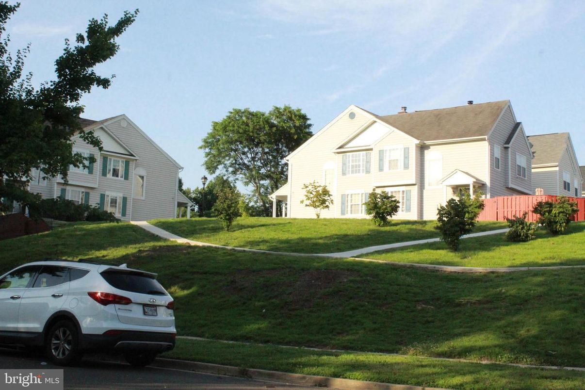 Backyard, Exterior, Facade, Farmhouse