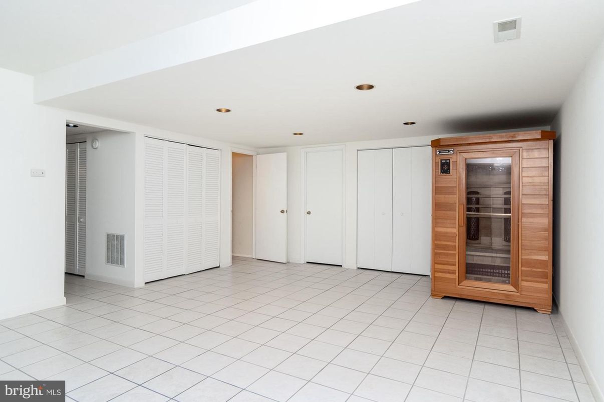 Empty room, Interior, Recessed Lighting, Sauna Room