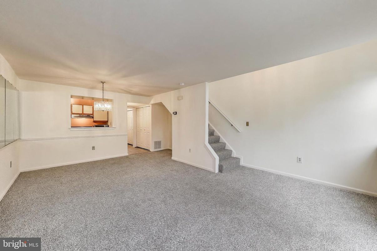 Chandelier, Empty room, Interior
