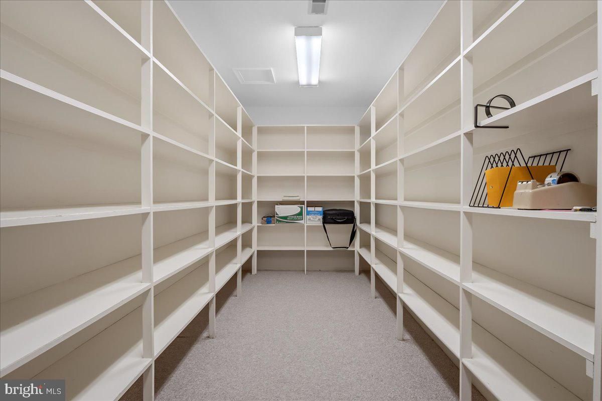 Interior, Walk-in Closets