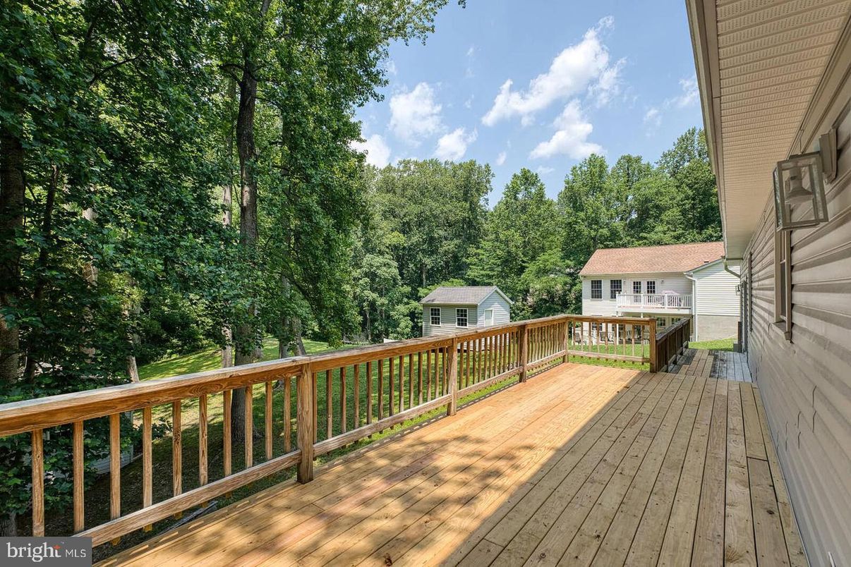 Exterior, Wood Texture Flooring