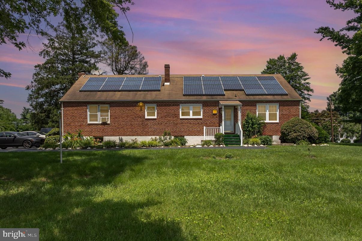 Exterior, Facade, Brick Facade, Solar Panels, Cape Cod