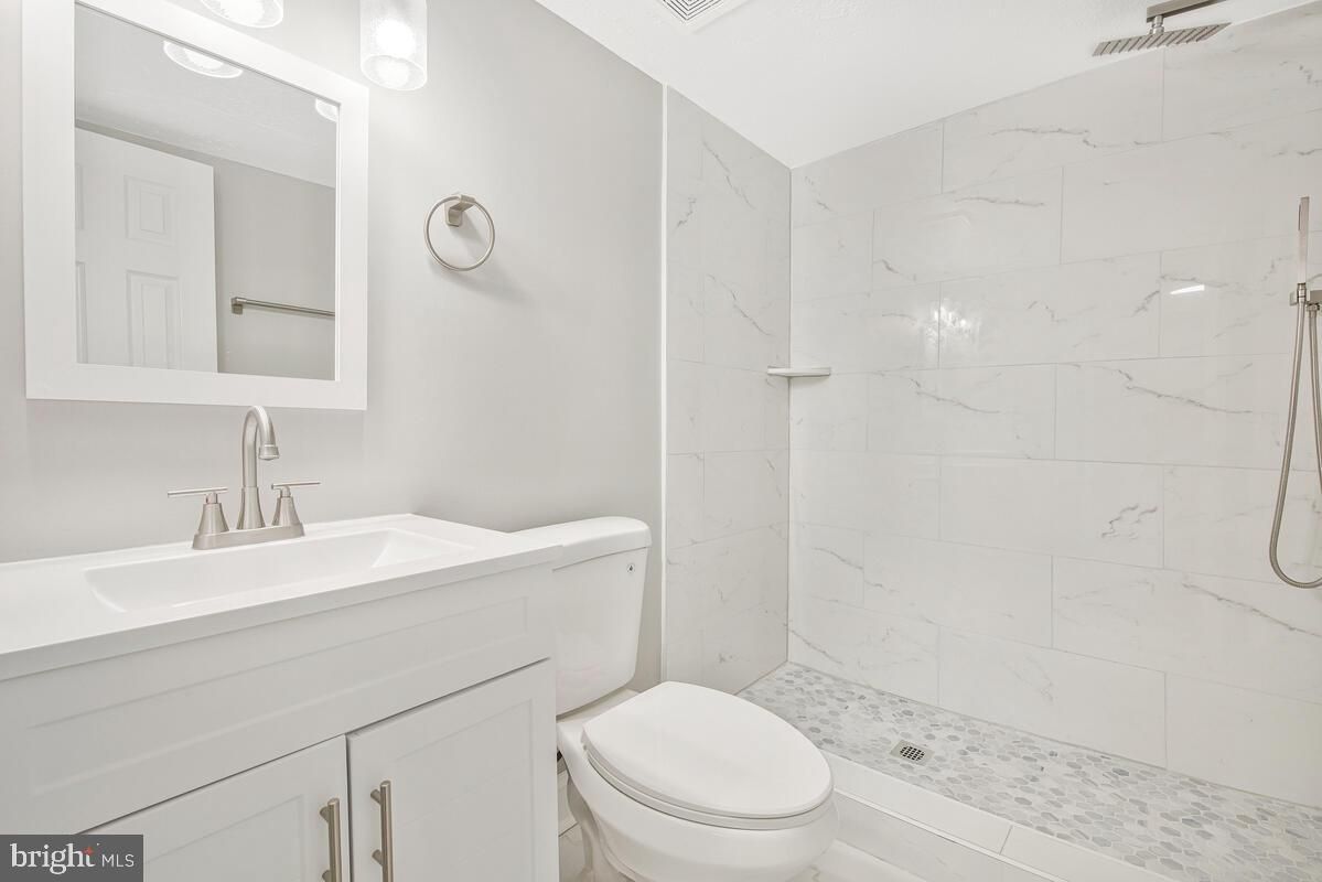 Bathroom, Interior, Marble Walls
