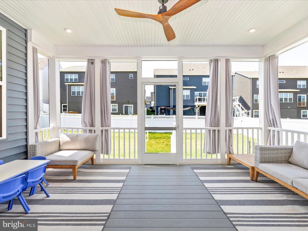 Interior, Recessed Lighting, Sun Room