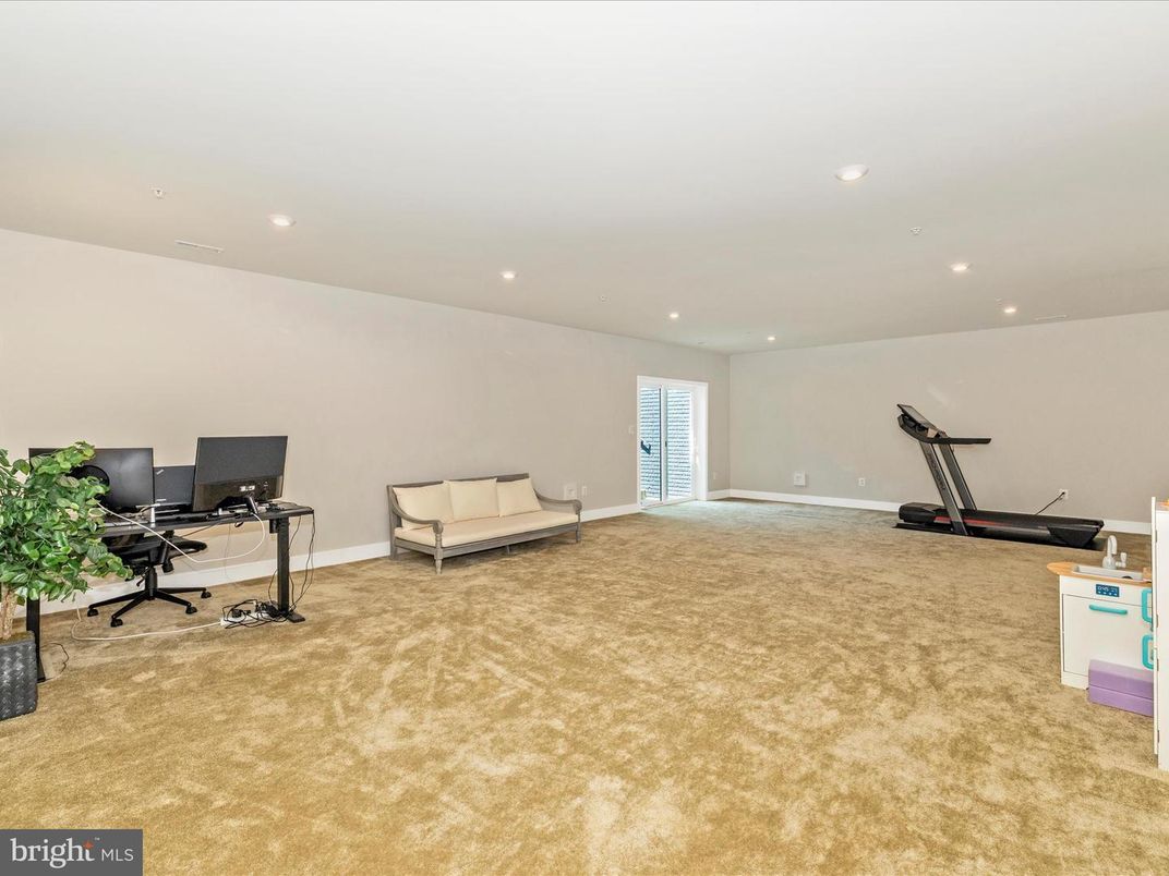 Fitness Equipment, Home Office, Interior, Recessed Lighting