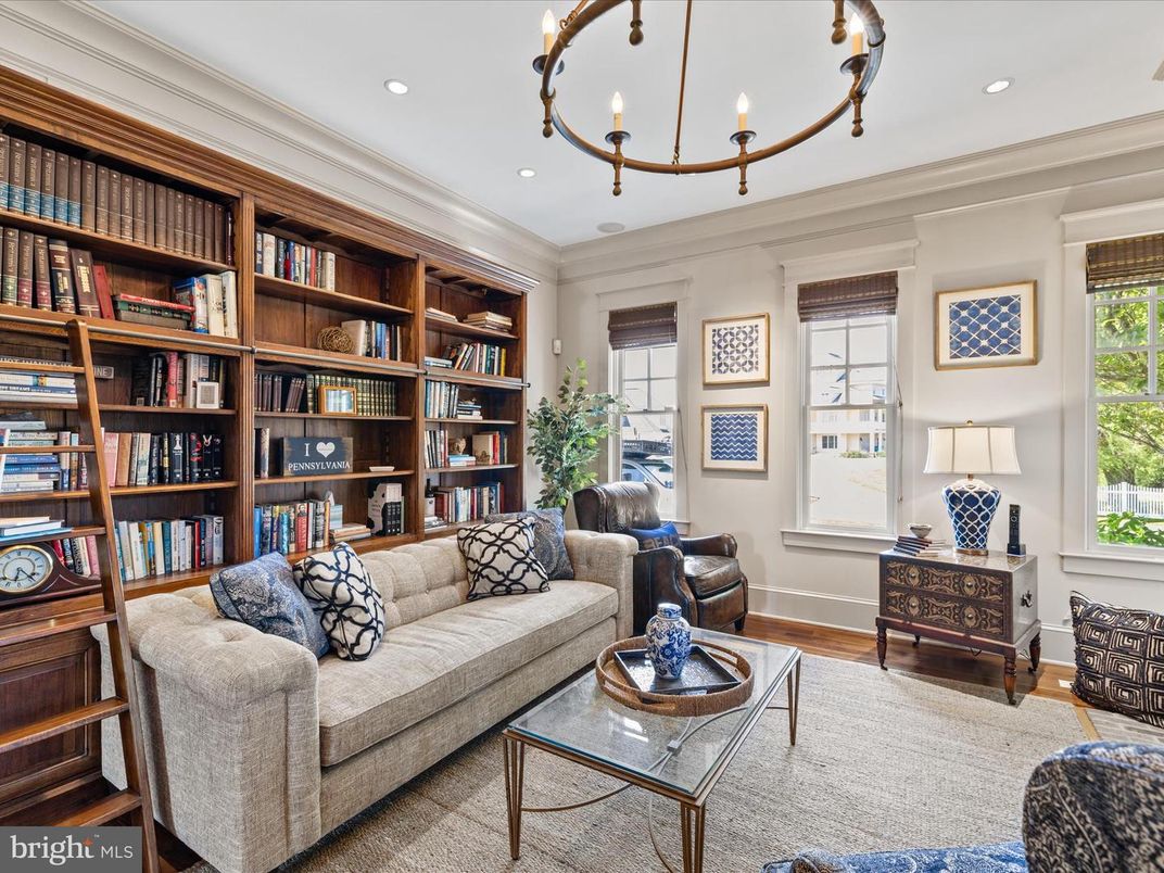 Chandelier, Interior, Living room, Recessed Lighting, Wood Texture Flooring