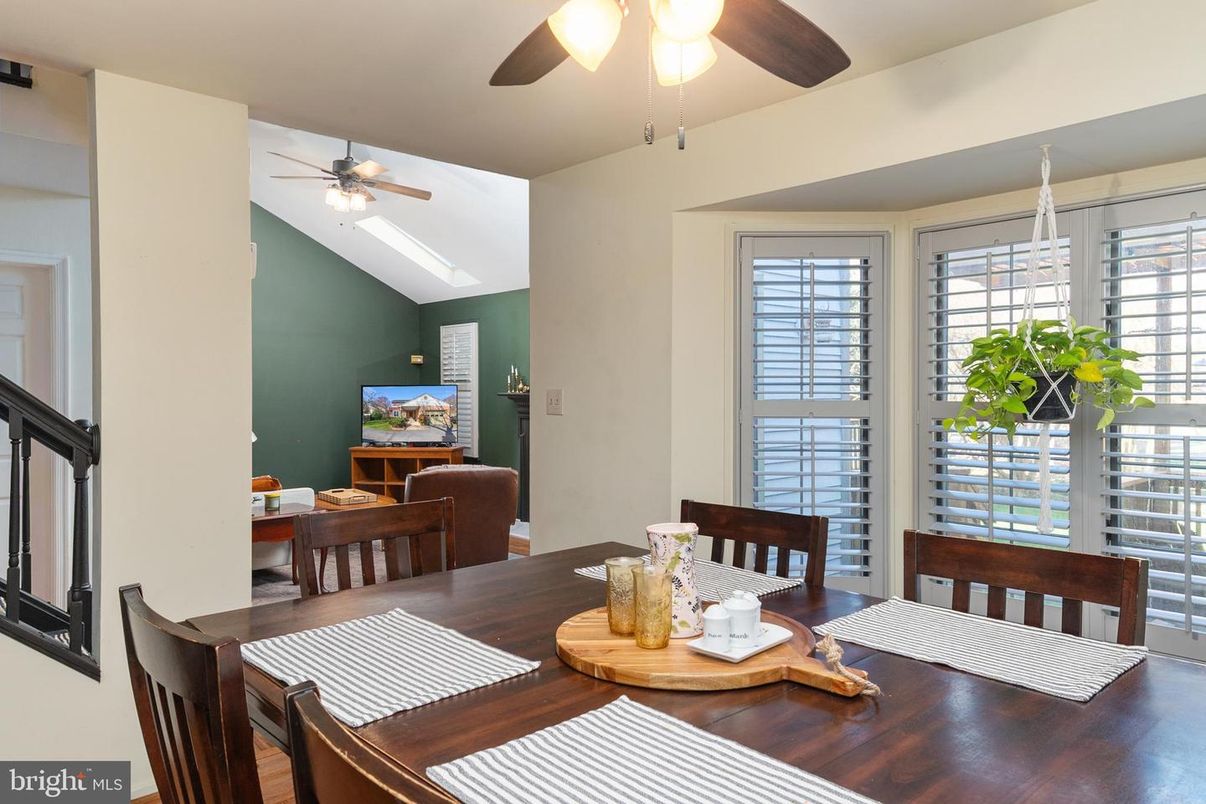 Dining room, Interior