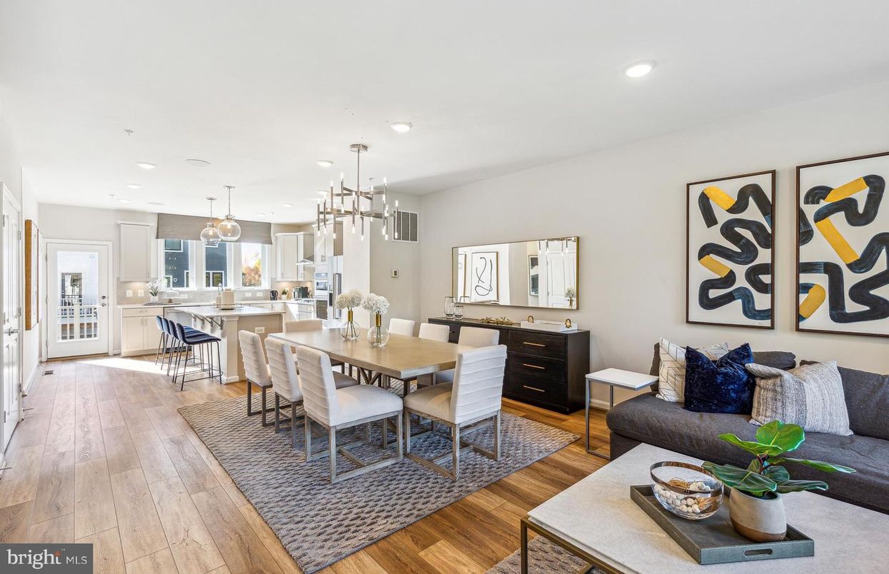 Dining room, Interior, Kitchen, Living room, Pendant Lights, Recessed Lighting, Wood Texture Flooring