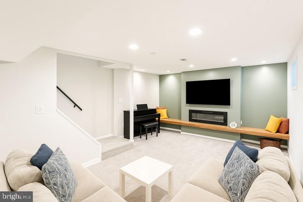 Interior, Living room, Piano, Recessed Lighting