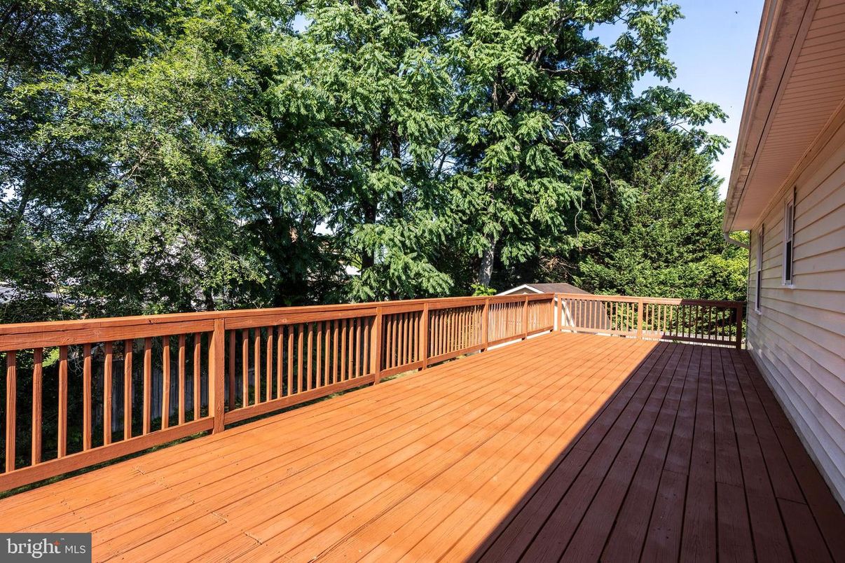 Exterior, Wood Texture Flooring