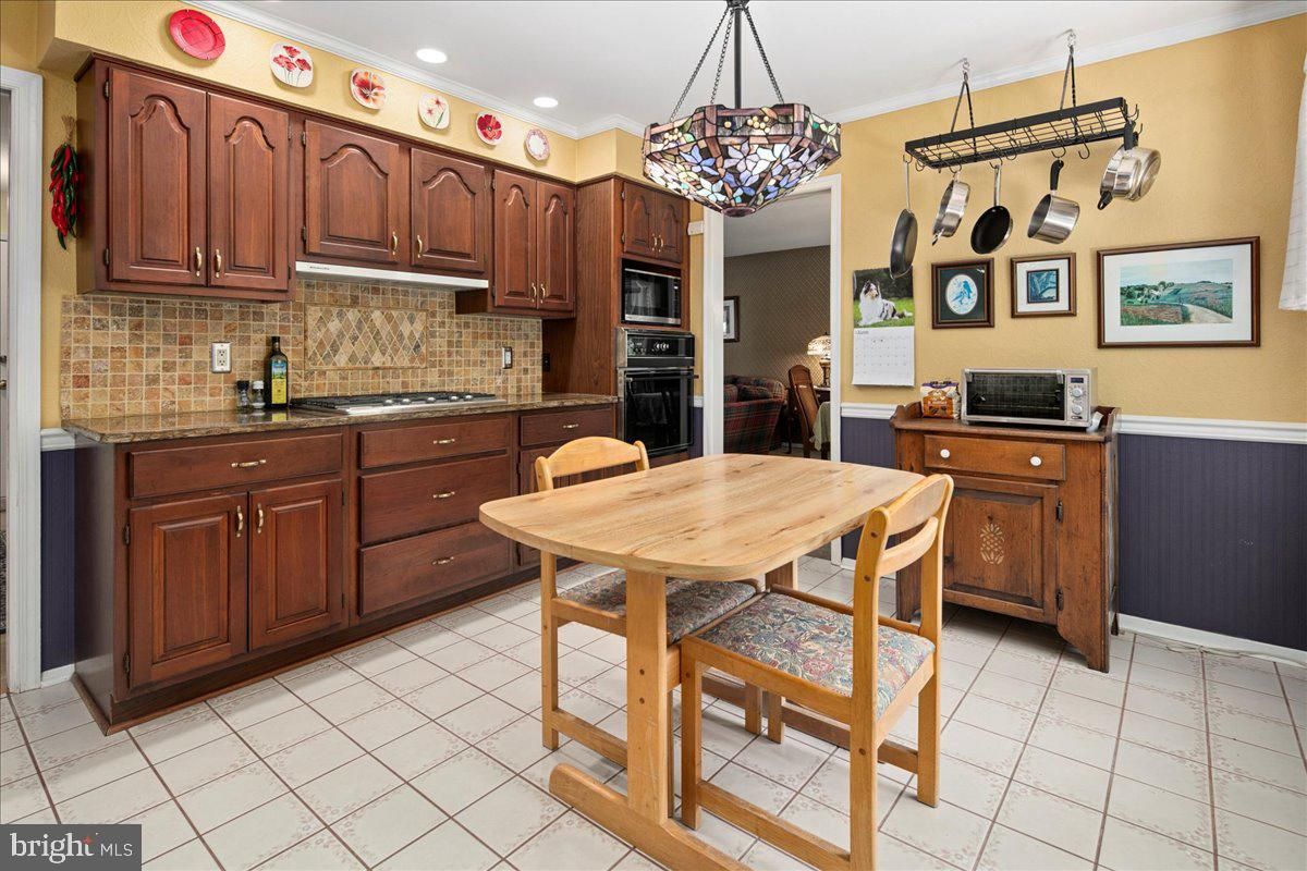 Dining room, Interior, Kitchen, Pendant Lights, Recessed Lighting