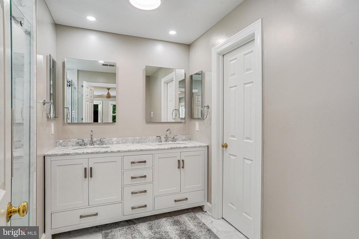 Bathroom, Dual Sink Vanities, Interior, Marble, Recessed Lighting