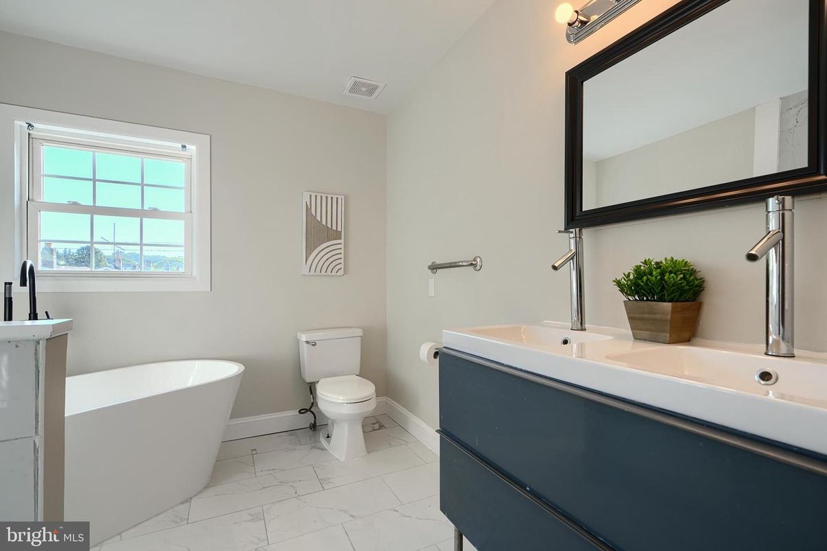 Bathroom, Free Standing Baths, Interior, Marble